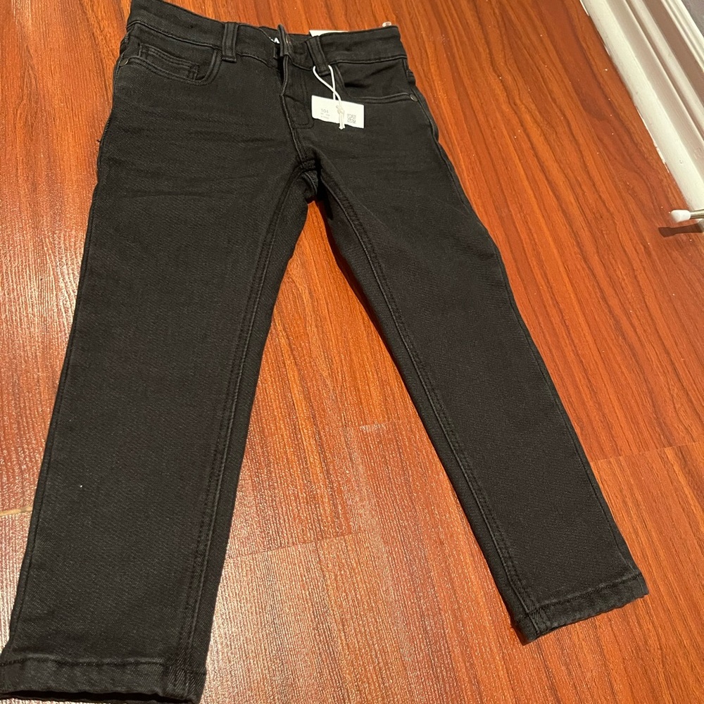 Boys jeans size 5 years old. Slim kids pants